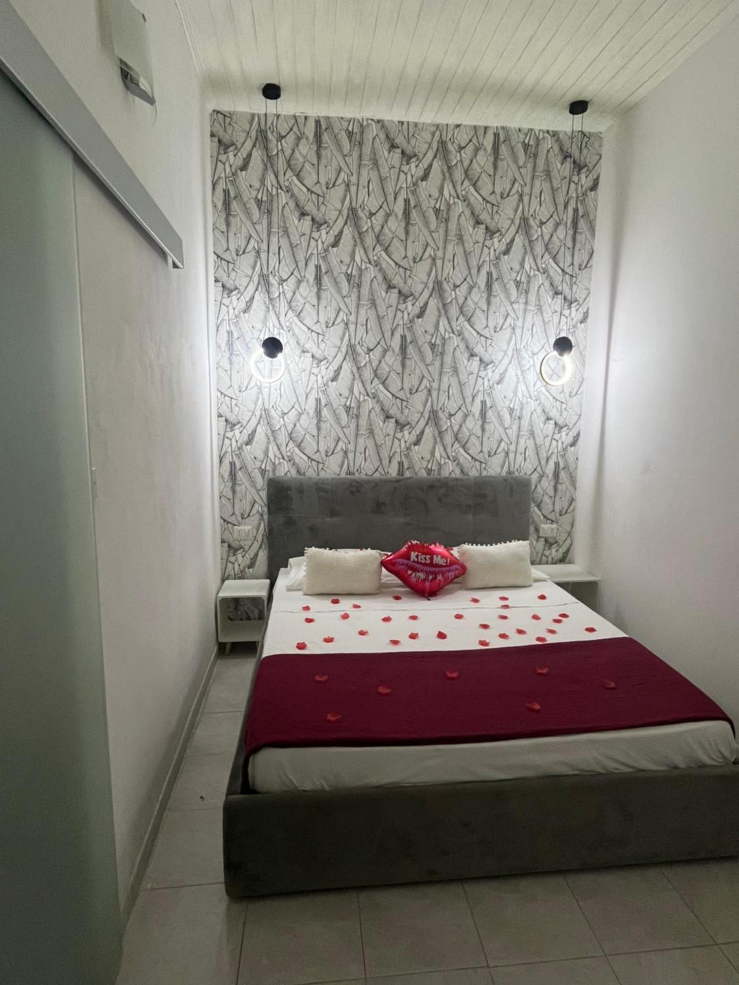 B&B Regina Rooms Avola Exterior photo